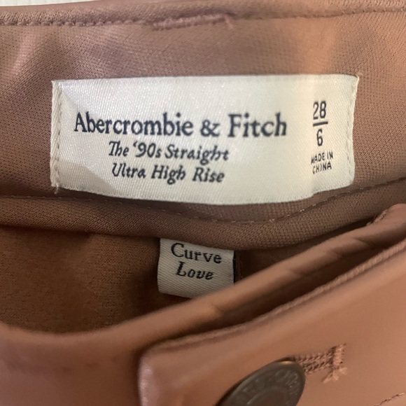 NWT Abercrombie & Fitch Faux Leather 90’s Straight Ultra High Rise Pants in Rose - Picture 4 of 9